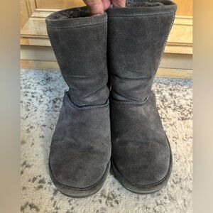 BearPaw Boots Women’s Sz 6 Dark Grey Suede Fall Winter